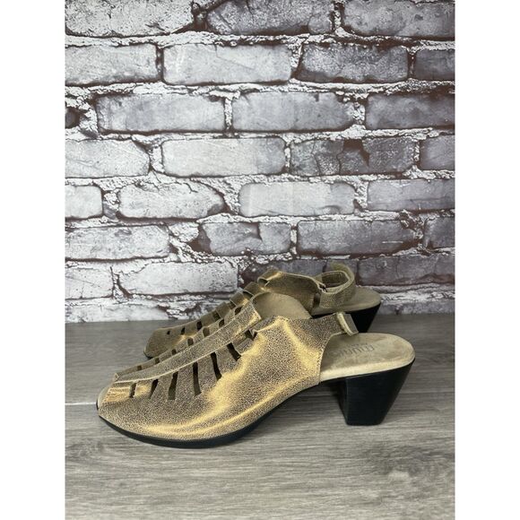 MUNRO Abby GOLD Shimmer Leather Ankle Strap Perforated Peep Toe Sandals Women 11 - Picture 8 of 16